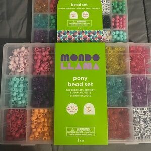 Mondo Llama Pony Bead Set